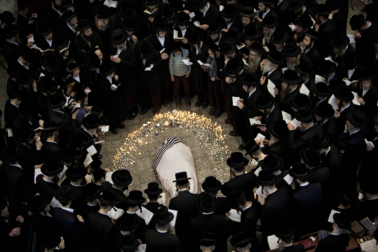 Mideast Israel Rabbi Funeral